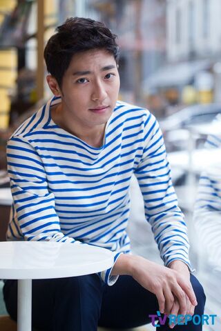 Archivo:Lee Sang Yeob26.jpg