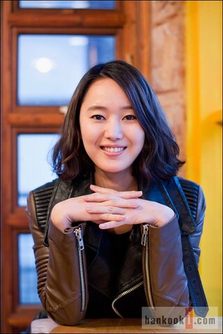 Archivo:Yoon Jin Seo15.jpg
