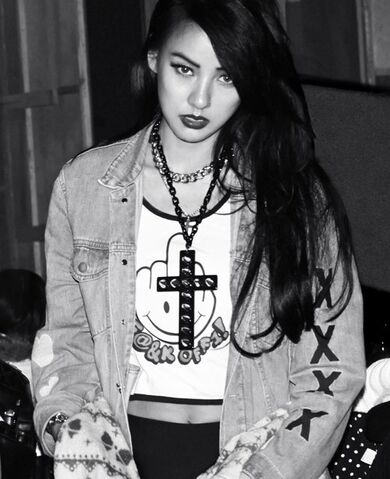 Archivo:Lee-hyori-bad-girl1.jpg