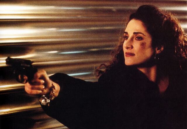 File:Victoria Metcalf Weapon.jpg