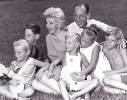 Rosemary Cloony Jose Ferrer children.jpg