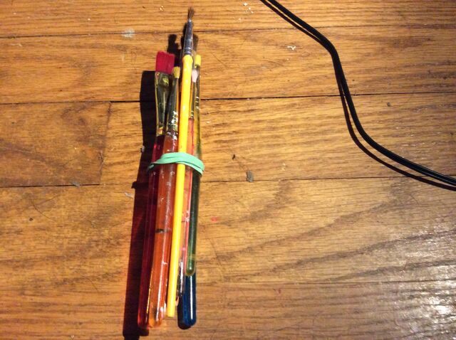 File:Paintbrush .jpg
