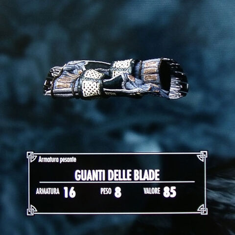 File:Guanti delle Blade.jpg