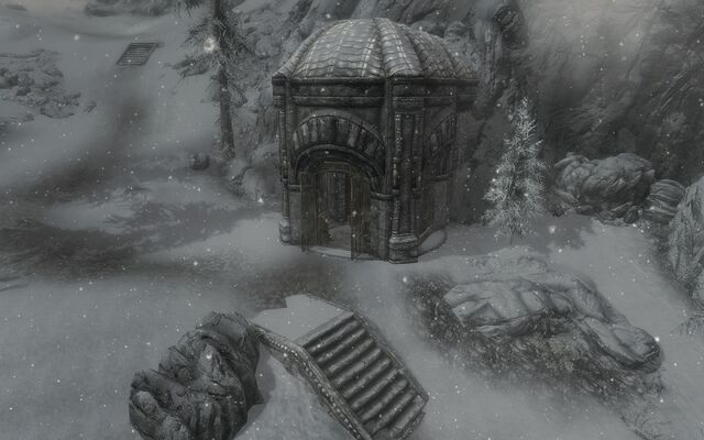 File:Great Lift At Raldbthar Outside.jpg