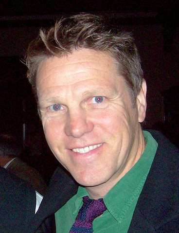 Archivo:Simon-Templeman.png