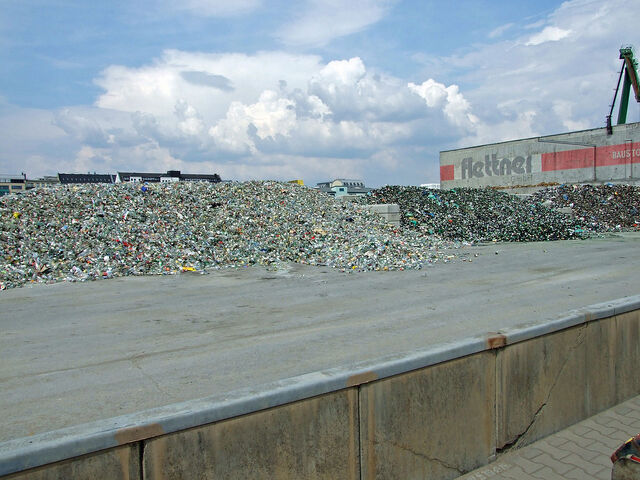 File:Osthafen-schuettgut-ffm012.jpg