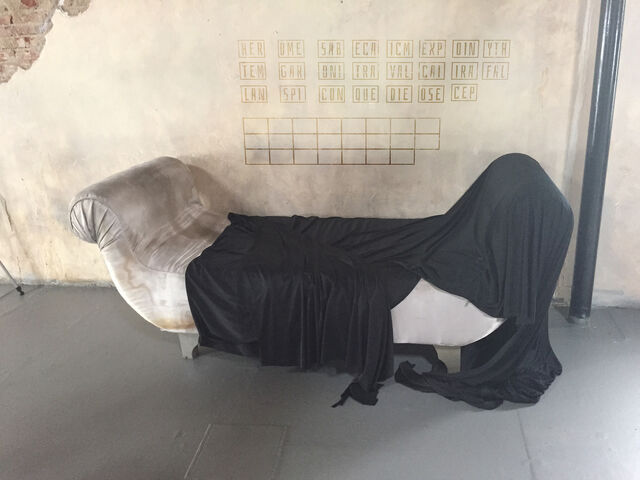 File:Faintingcouch.jpg
