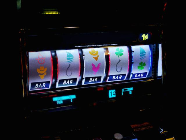 File:Slotmachine.jpg