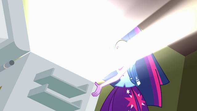 File:Twilight misusing a photocopier EG.png