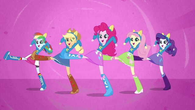Archivo:Pink splashscreen dance 3.jpg