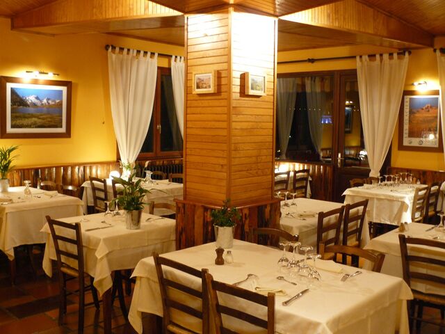 File:WP Restaurant.jpg