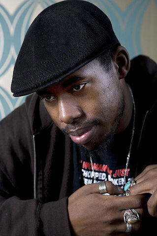 Archivo:399px-Flying-Lotus.jpg