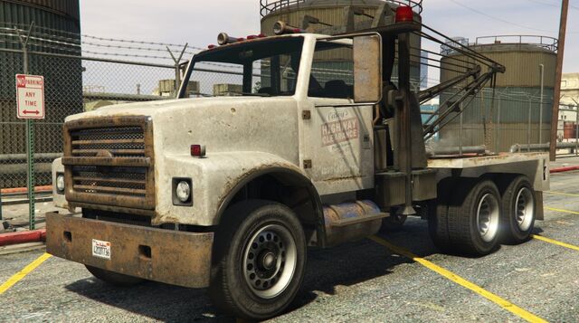 Archivo:Towtruck-yankee gtav.jpg