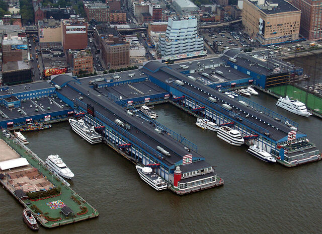 Archivo:Chelsea Piers.jpg
