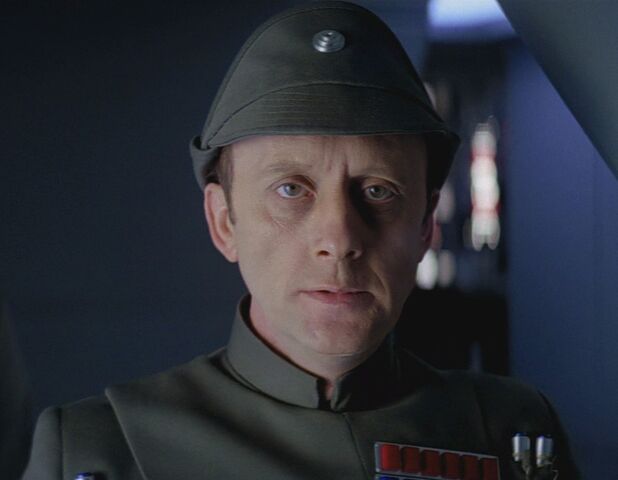 Archivo:Admiral piett.jpg