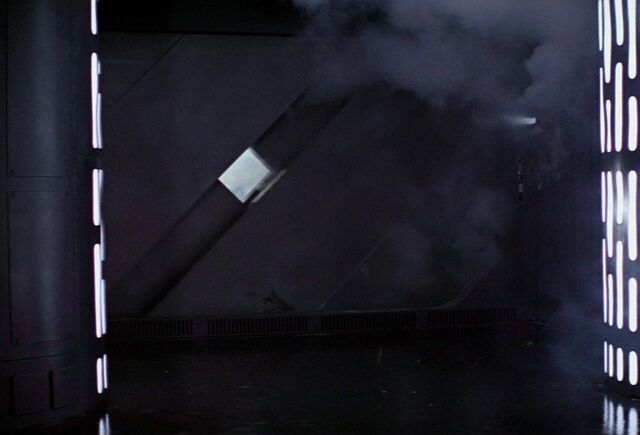 Archivo:Death Star blast door.jpg
