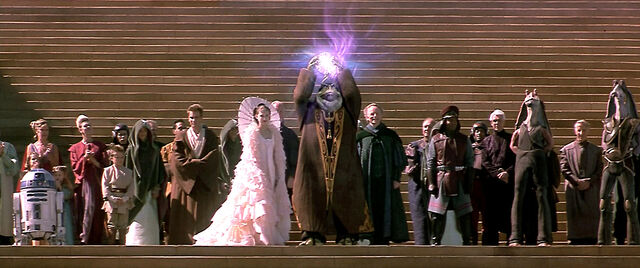 Archivo:Celebracion en Naboo.jpg