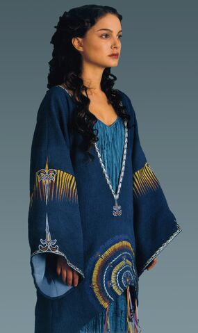 Archivo:TatoonineDress-DaG.jpg