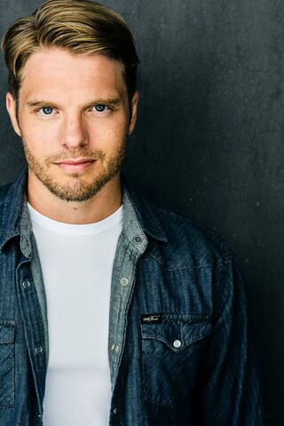 File:David Paetkau.jpg