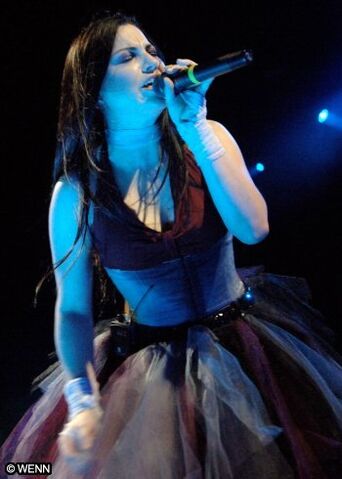 File:Amy lee 001 102209.jpg