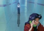 Misato al telefono