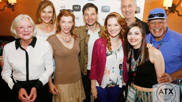 File:Team Everwood Reunion.jpg