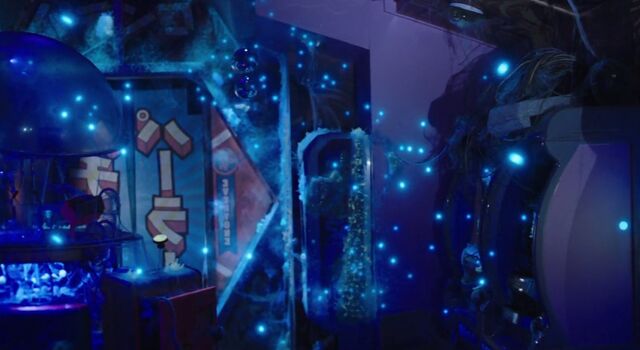 File:Swarming protomolecule in Eros gaming room.jpg