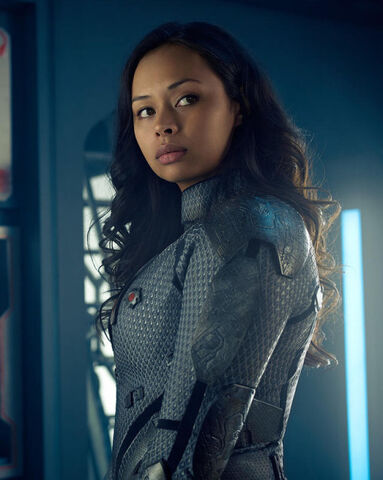 File:Bobbie Draper-looking back.jpg