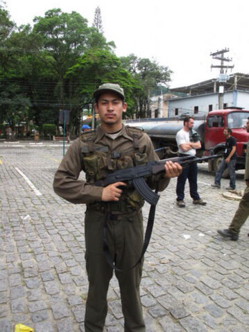 File:Expendables stunt performer Jeremy Marinas.jpg