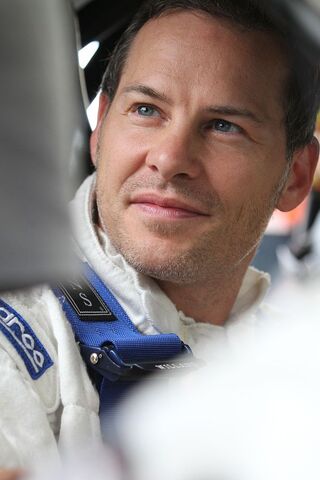 File:Jacques Villeneuve at Mont-Tremblant 2010 01.jpg