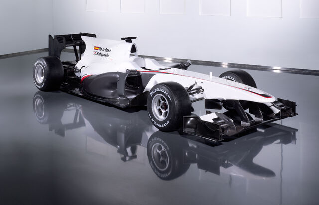 File:Sauber C29.jpg