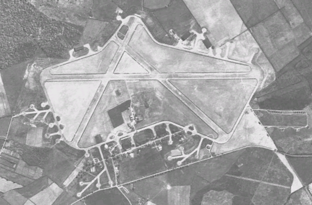 File:RAF Silverstone 1945.png