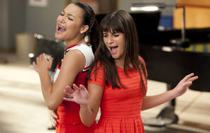 Glee-whitney-houston-santana-rachel