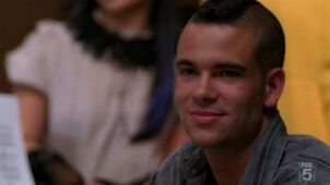 Glee-Imagine-True-Colors-01-2009-11-25