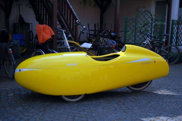 Datei:Velomobiel Quest 2.jpg