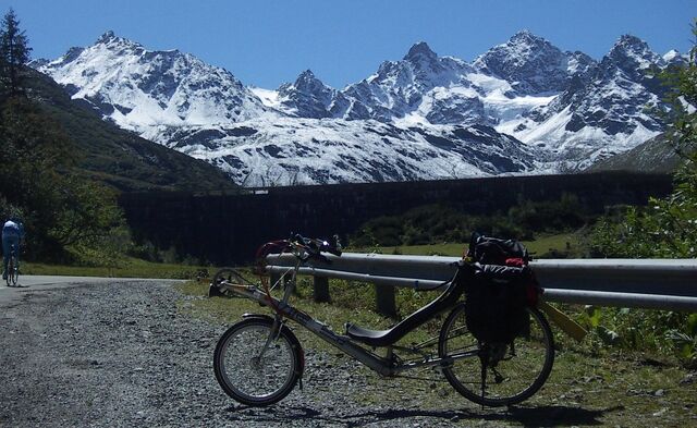 Datei:Aufstieg zur Silvretta Hoehenstrasse.jpg