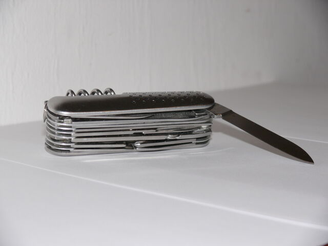 Datei:Taschenmesser-7902.jpg