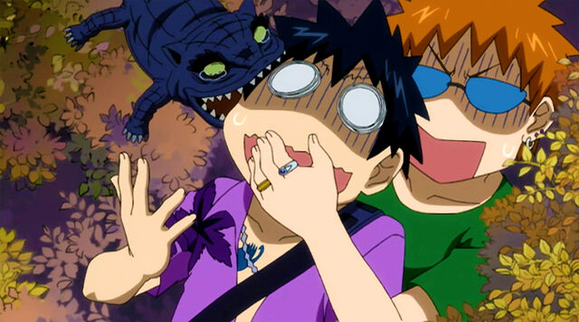 File:Gray attacked by Lizard.jpg