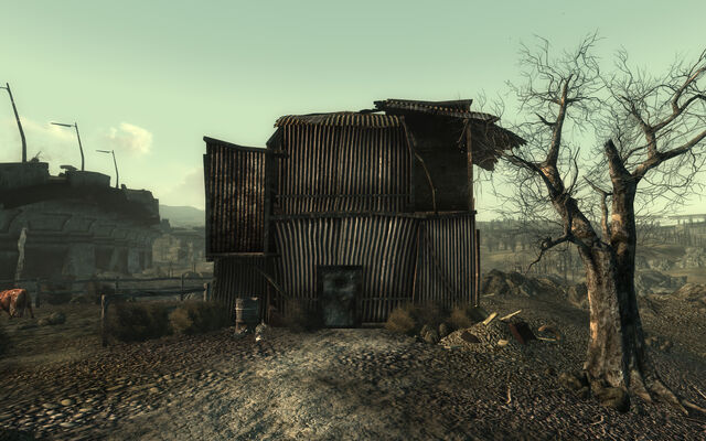 File:Abandoned residence Arefu.jpg