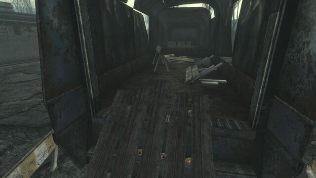 File:FO3PL truck warehouse2.jpg