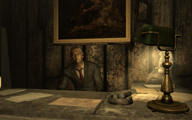 File:Littlehorn at Desk.jpg