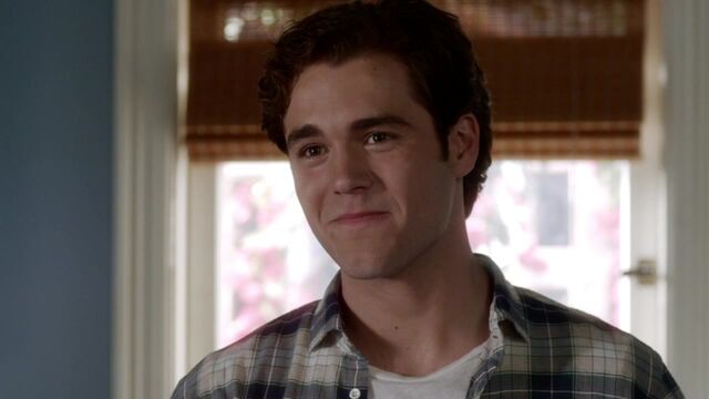 File:Famous.in.Love.S01E01.720p.HDTV.x264-FLEET 0232.jpg