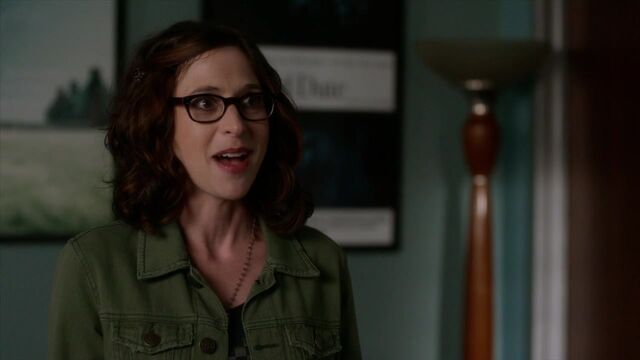 File:Famous.in.Love.S01E01.720p.HDTV.x264-FLEET 0519.jpg