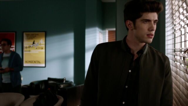 File:Famous.in.Love.S01E01.720p.HDTV.x264-FLEET 0585.jpg