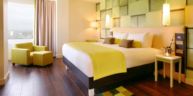 File:Hotel-johannes-crescent.jpg