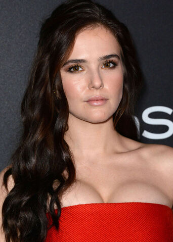 File:ZoeyDeutch.jpg