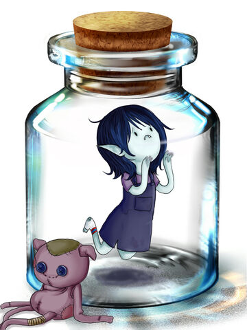 Archivo:Bottle meme with little marcie and her teddy bear by xmembrillita-d5702xw.jpg