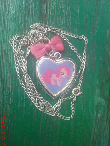 Plik:AgnesAngel-Mój sekretnik z Pinkie Pie.jpg