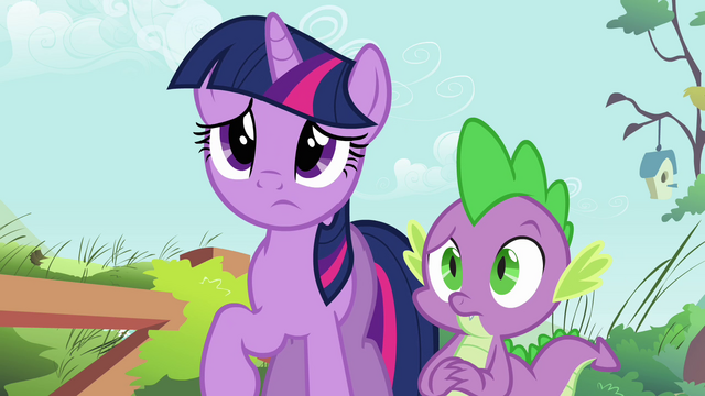 Plik:Twilight i Spike patrzą się na Rainbow Dash (S03E13).png