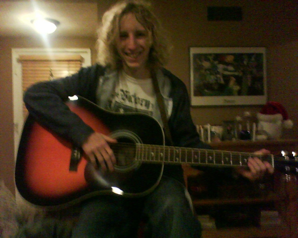 File:TuckerGuitar.png